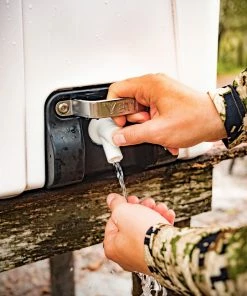 YETI Beverage Coolers Silo 6-Gallon Beverage Cooler 32 YETI Beverage Coolers Silo 6-Gallon Beverage Cooler -Weber Online Store 12218933 scaled