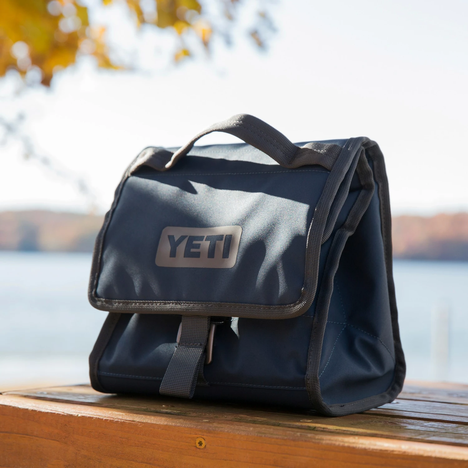 YETI Portable Coolers Daytrip Lunch Bag, Navy 7 YETI Portable Coolers Daytrip Lunch Bag, Navy - Image 7