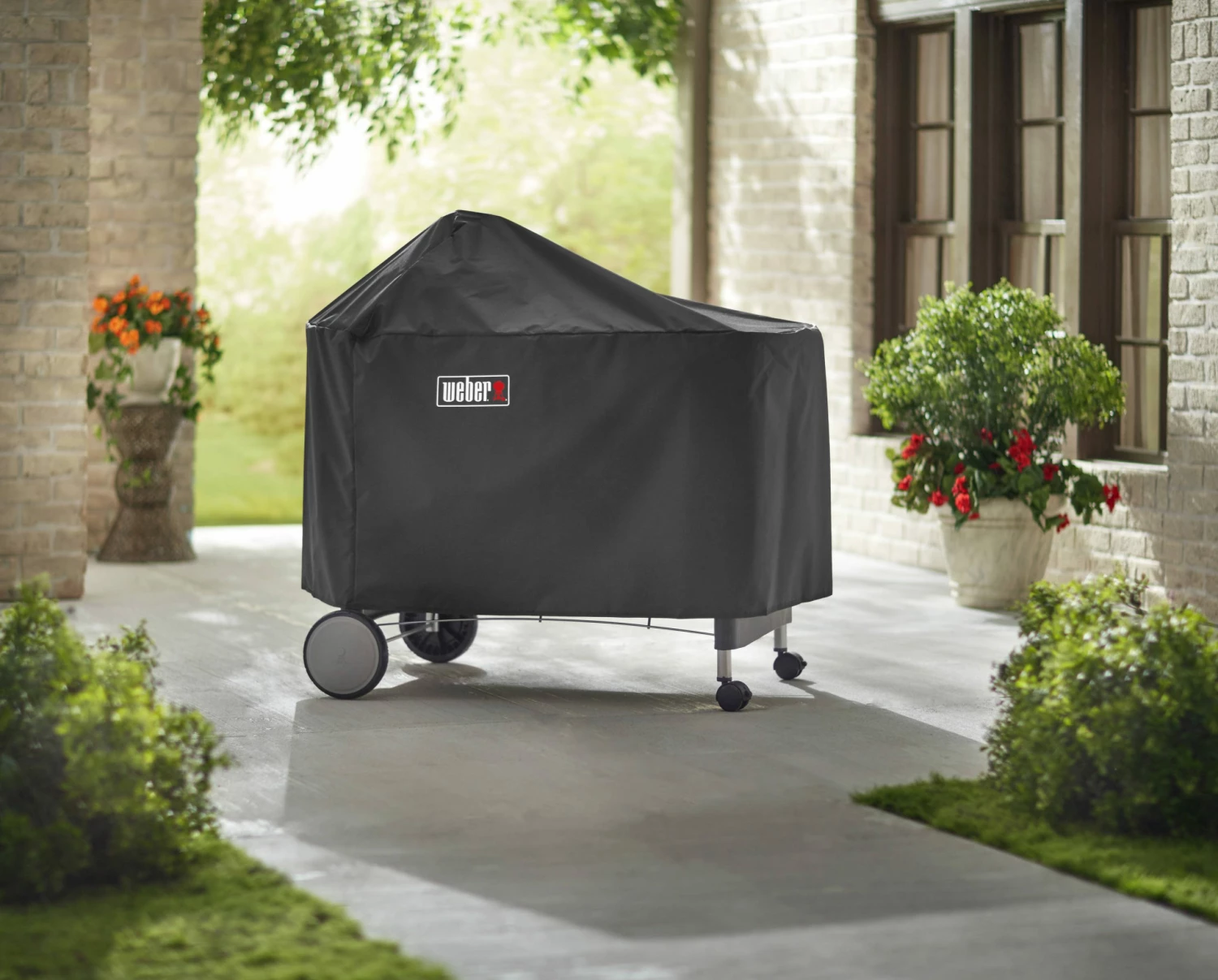 Weber Grill Covers 53-in W x 45-in H Black Polyester Charcoal Grill Cover 4 Weber Grill Covers 53-in W x 45-in H Black Polyester Charcoal Grill Cover - Image 4