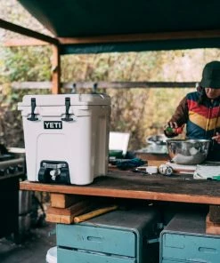 YETI Beverage Coolers Silo 6-Gallon Beverage Cooler 29 YETI Beverage Coolers Silo 6-Gallon Beverage Cooler -Weber Online Store 43641967