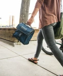 YETI Portable Coolers Daytrip Lunch Bag, Navy 24 YETI Portable Coolers Daytrip Lunch Bag, Navy -Weber Online Store 43642362
