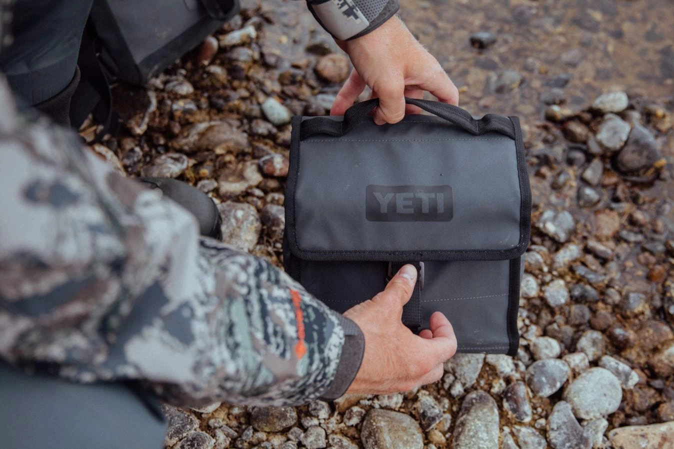 YETI Portable Coolers Daytrip Lunch Bag, Navy 14 YETI Portable Coolers Daytrip Lunch Bag, Navy - Image 14