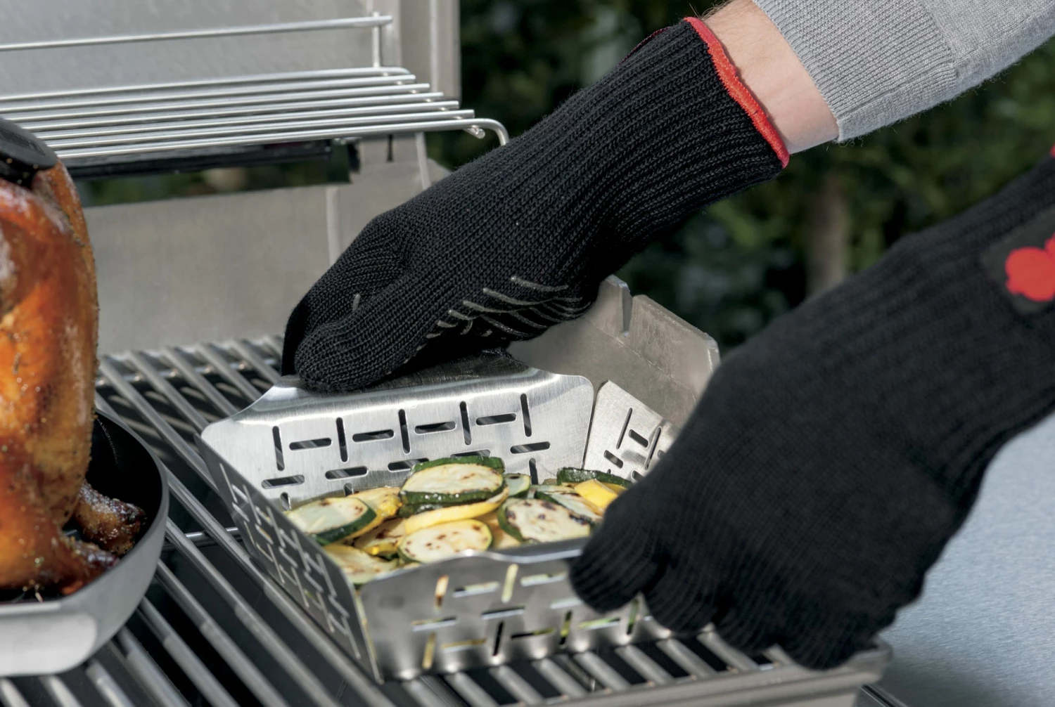 Weber Grill Cookware Small Stainless Steel Grill Basket 3 Weber Grill Cookware Small Stainless Steel Grill Basket - Image 3