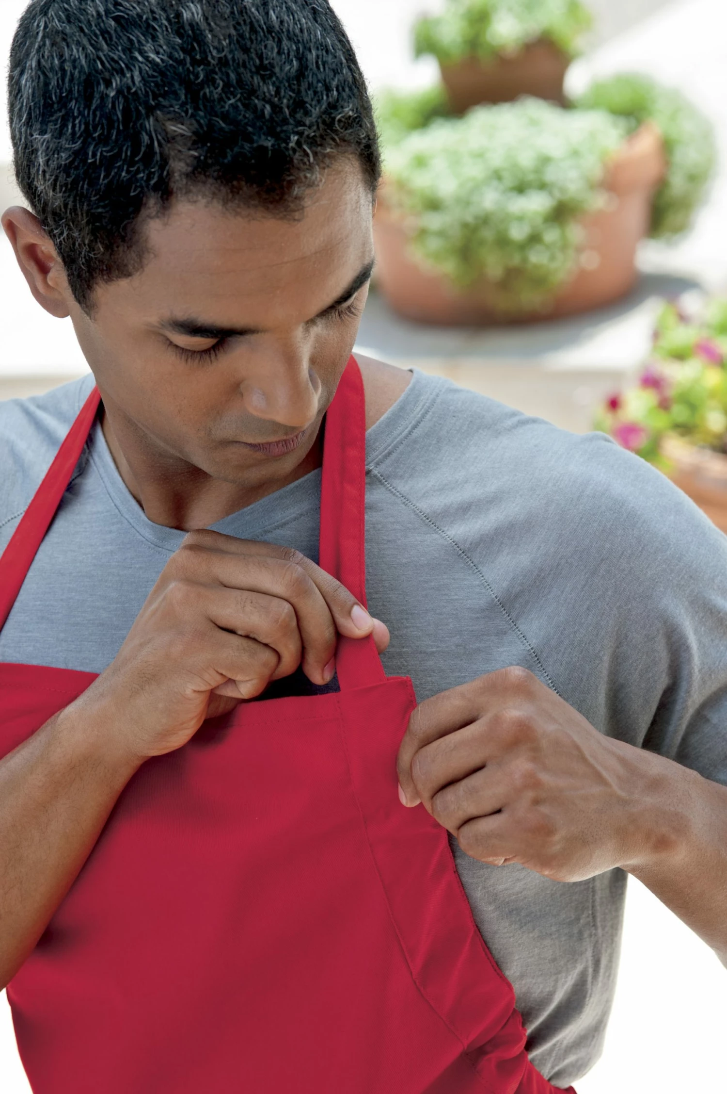 Weber Grilling Apparel Red Cotton Grilling Apron 4 Weber Grilling Apparel Red Cotton Grilling Apron - Image 4